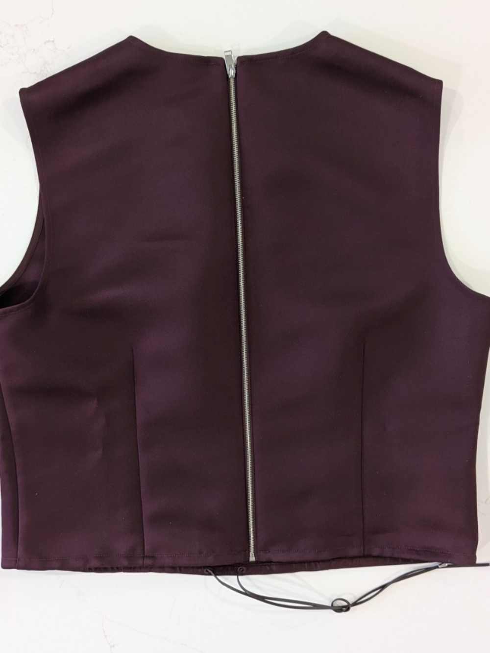 Tory Burch Merlot Satin Shell Top Sleeveless Back Zip Bungee Hem Size 8 NWT $440 - Picture 3 of 11